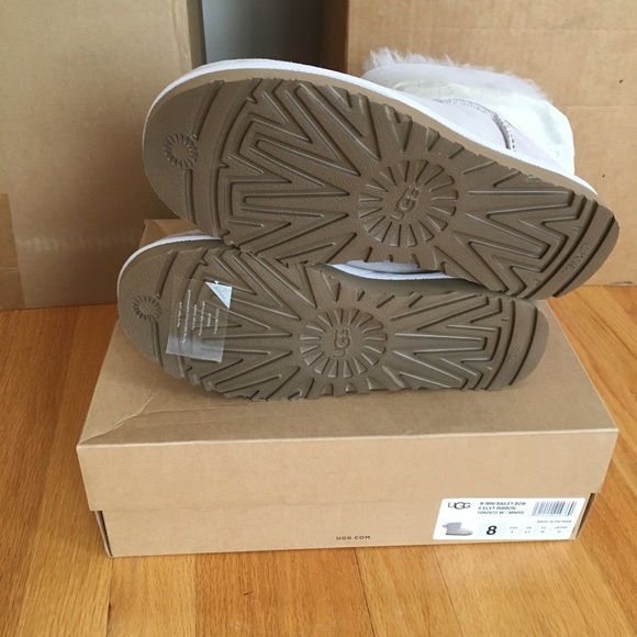 Ugg mini bailey bow II velvet ribbon 🎀 - Picture 5 of 7